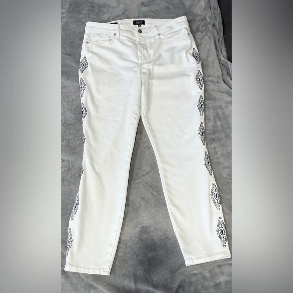 NYDJ Ami Diamond Trail Embroidery Skinny Jeans